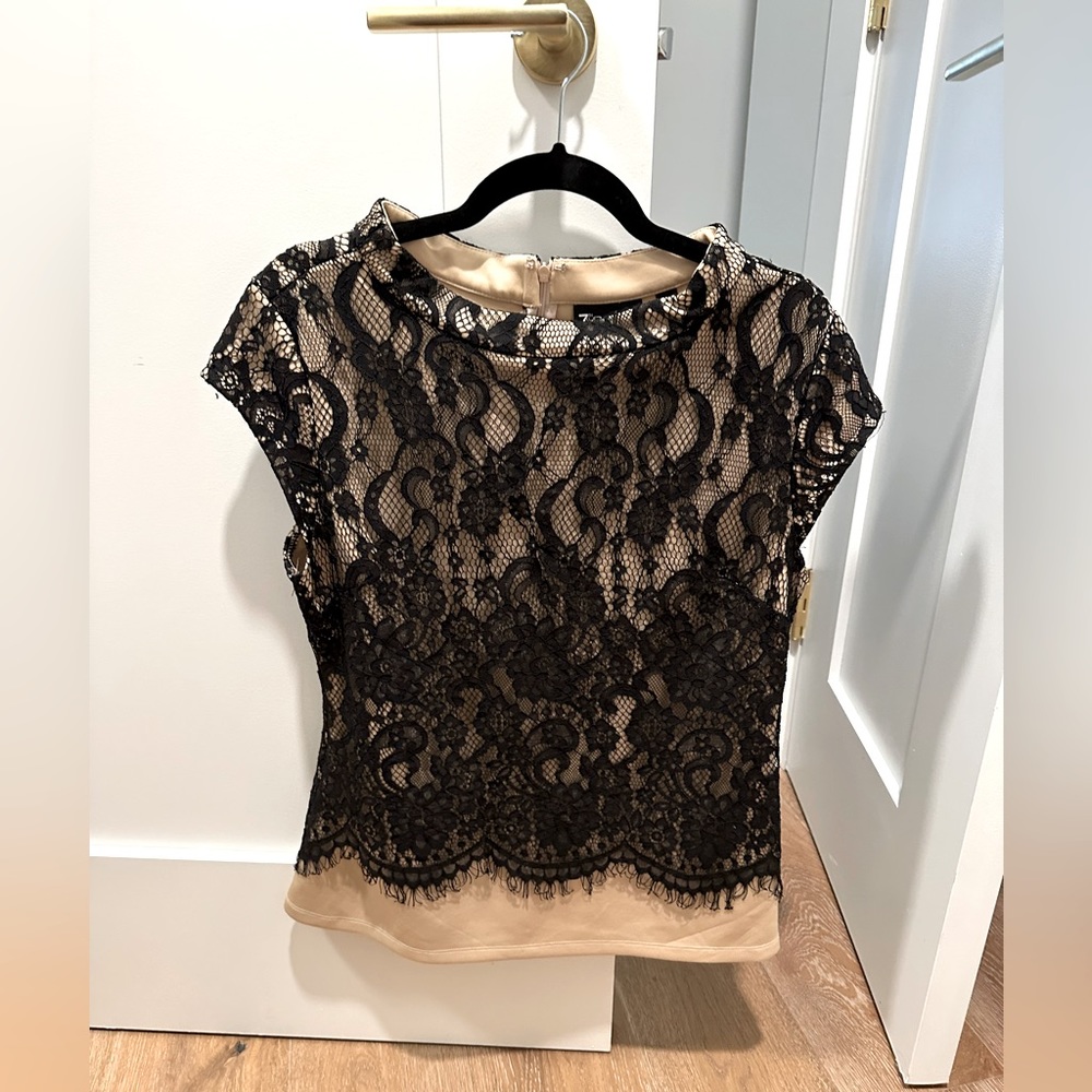 NY & Co Lace Shirt Cap Sleeve